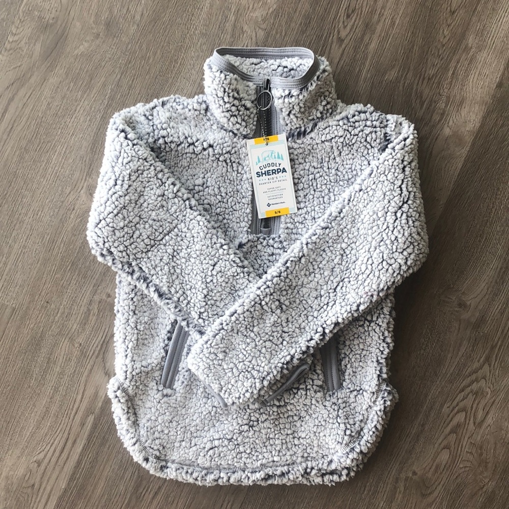 Brand New Kids Cuddly Sherpa Size 5/6
